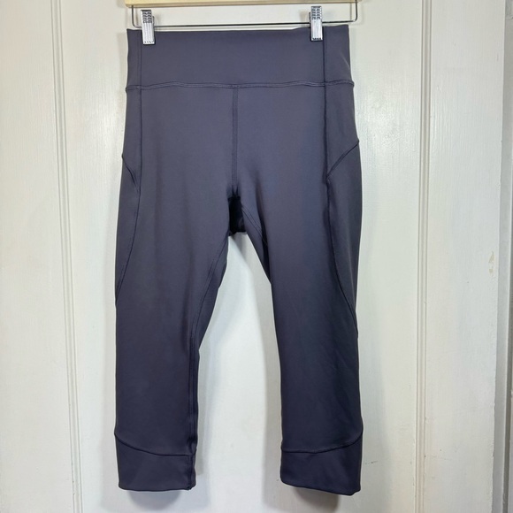 Lululemon In Movement Crop *Everlux 19" - Picture 4 of 7